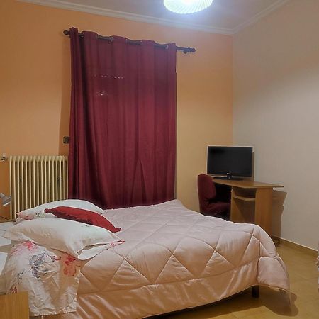 Mema'S Tranquil Studio In Patra - Free Parking Patras Exterior foto