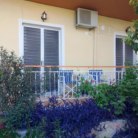 Mema'S Tranquil Studio In Patra - Free Parking Patras Exterior foto