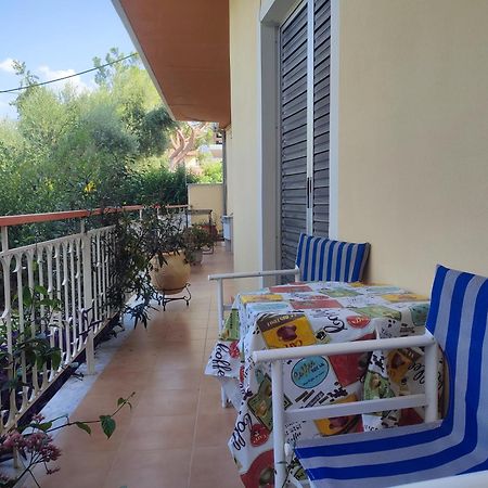 Mema'S Tranquil Studio In Patra - Free Parking Patras Exterior foto