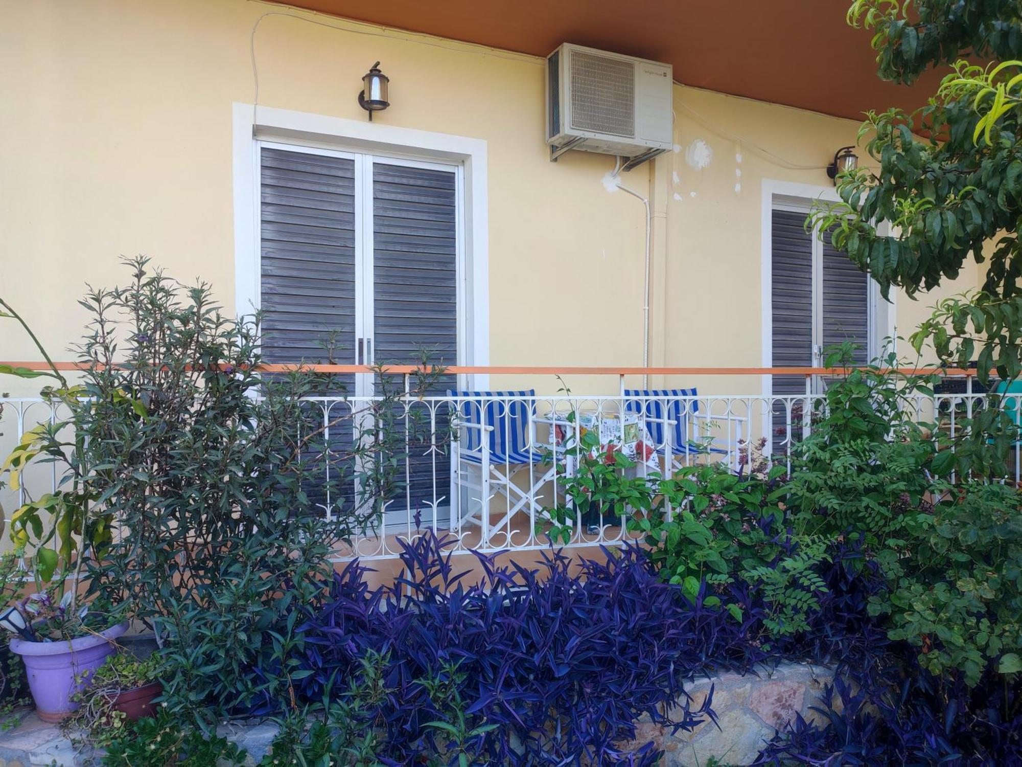 Mema'S Tranquil Studio In Patra - Free Parking Patras Exterior foto